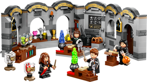 LEGO® Harry Potter™ Hogwarts™ Castle: Potions Class 76431